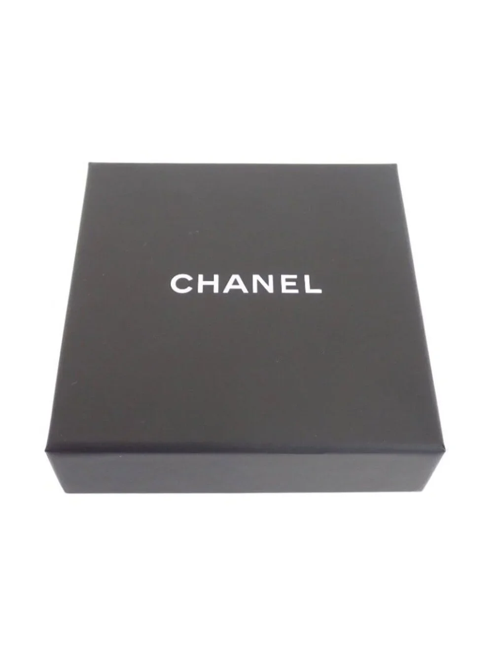 Chanel CC Logo Brooch CC Metal Gold Golden Simple Accessory